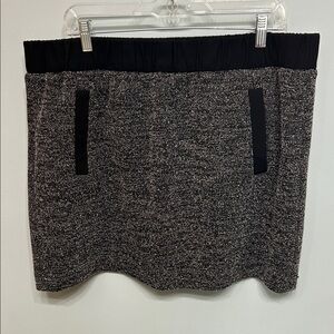 LOFT Black and Gray Mini Skirt.  Front pockets.  XL.